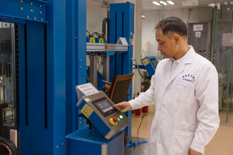 华盛“胡亚斌创新工作室”获中山市“劳模和工匠人才创新工作室”荣誉称号 华盛“胡亚斌创新工作室”获中山市“劳模和工匠人才创新工作室”荣誉称号